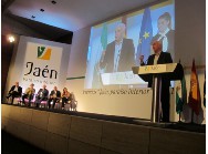 El consejero de Turismo cierra el acto de entrega de los premios. JPG de 910 KB