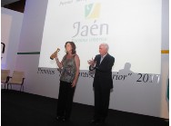 Rosario Pardo recibe el premio "Jaén, paraíso interior". JPG de 761 KB