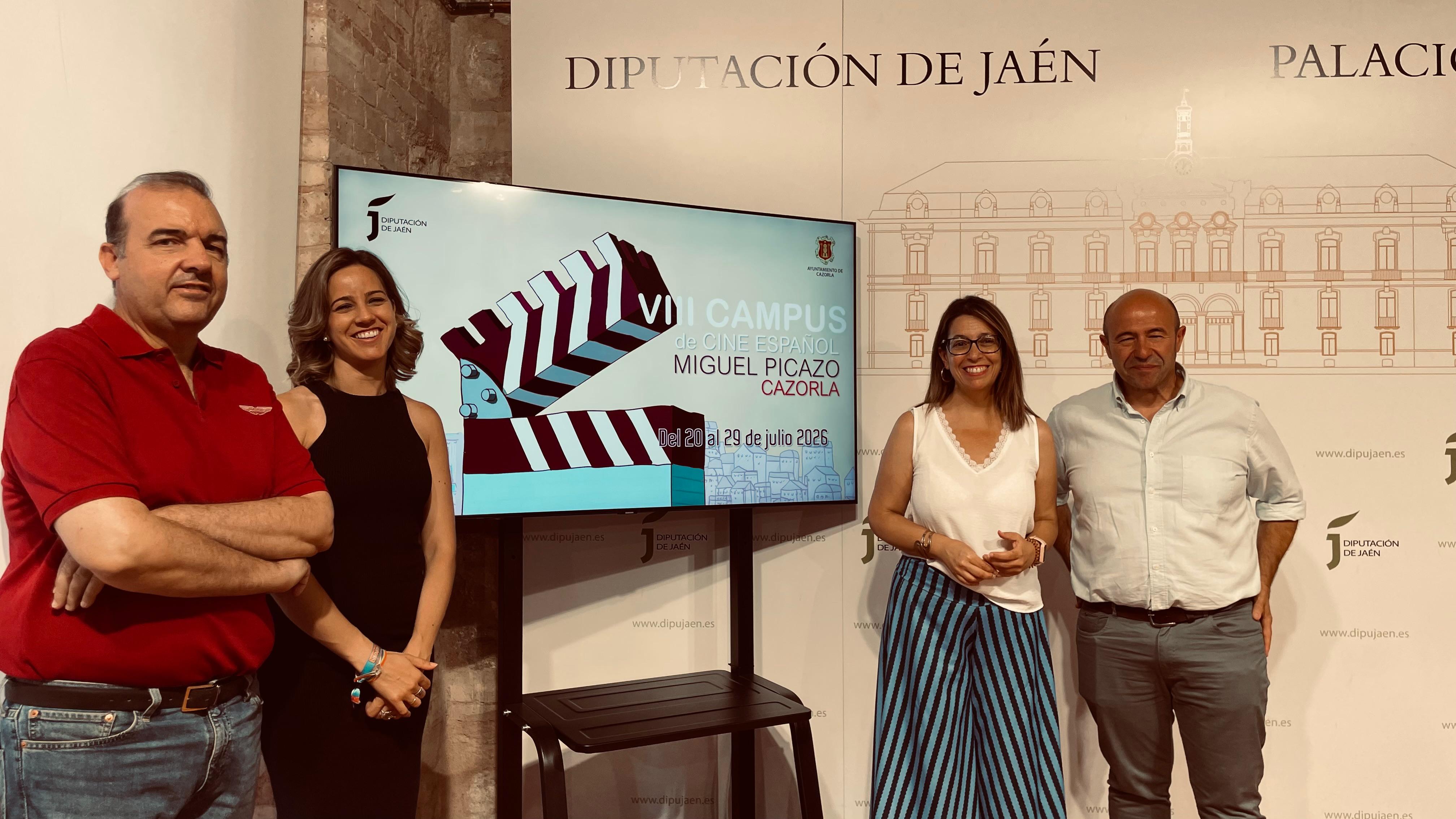 Enrique Iznaola, Nuria Serrano, África Colomo y José Luis Olivares, antes de la presentación de este programa cinematográfico | Diputación de Jaén | Ampliar imagen