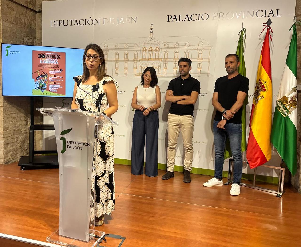 Durante la intervención de la vicepresidenta tercera de Diputación en este acto de presentación | Diputación de Jaén | Ampliar imagen