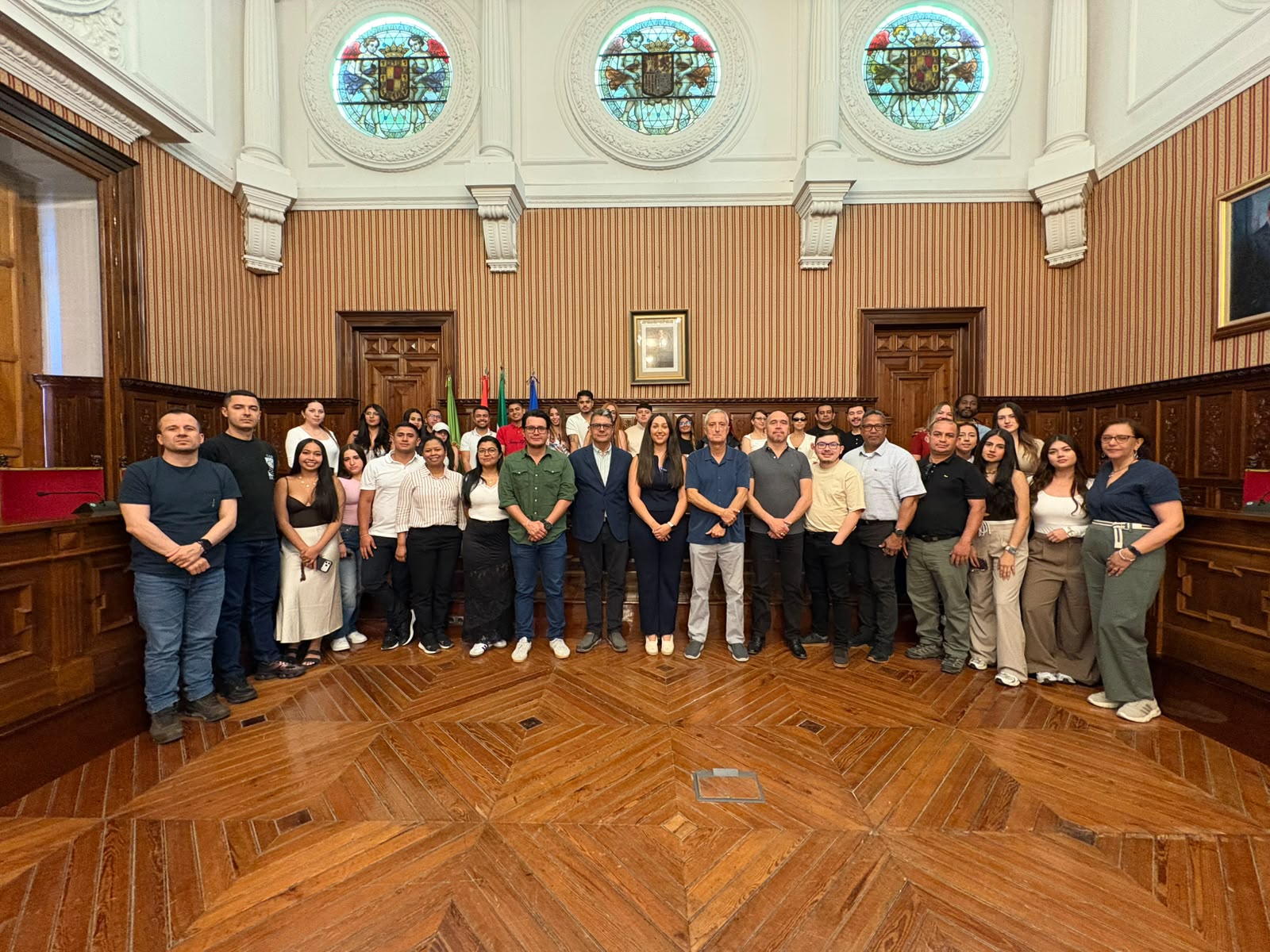 Estudiantes de Derecho de la Universidad Católica de Colombia visitan el Palacio Provincial | Diputación de Jaén | Ampliar imagen