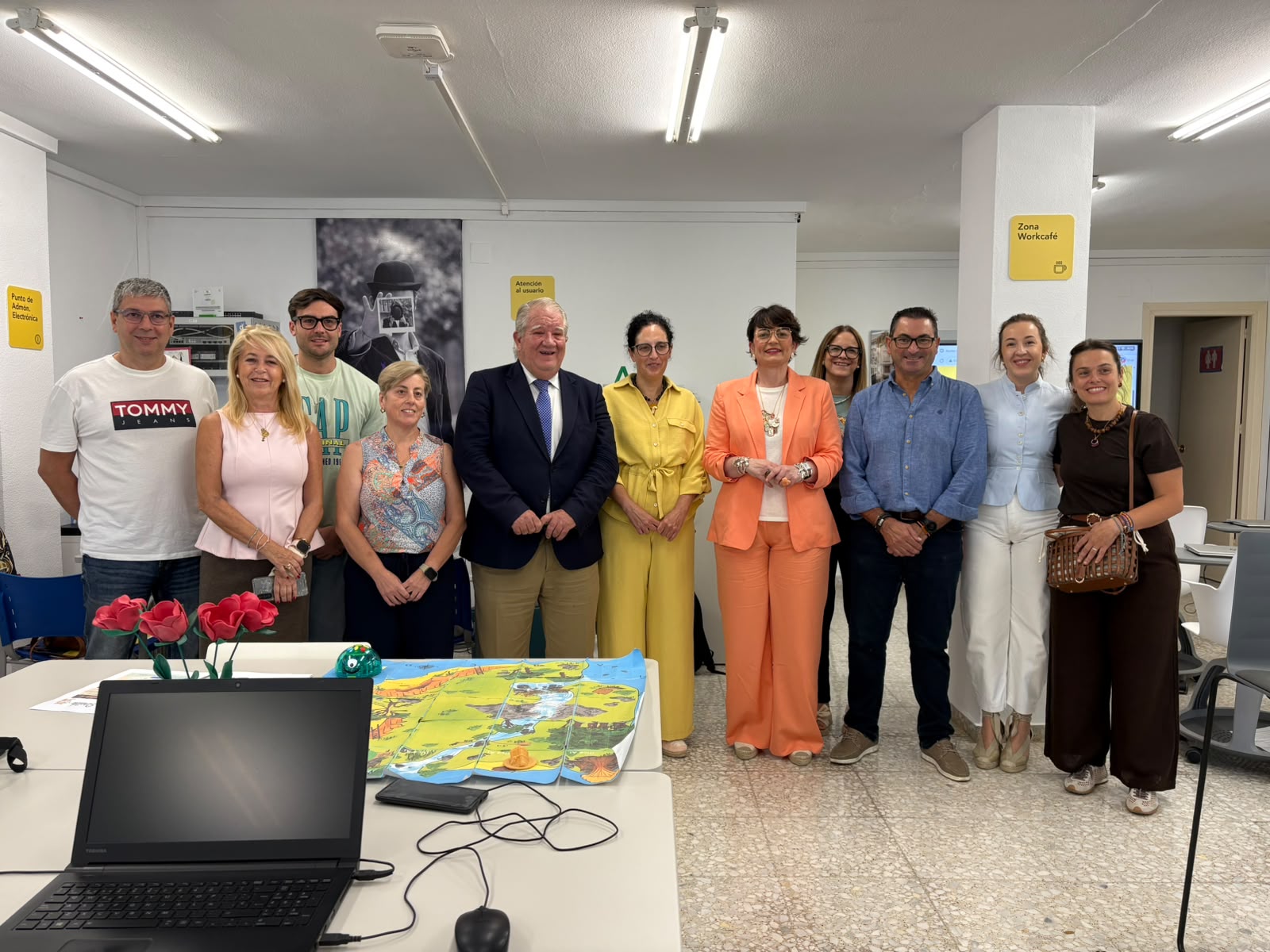 La diputada de Gobierno Electrónico y Régimen Interior, Inés Arco, ha participado en la inauguración del centro Guadalinfo de Quesada