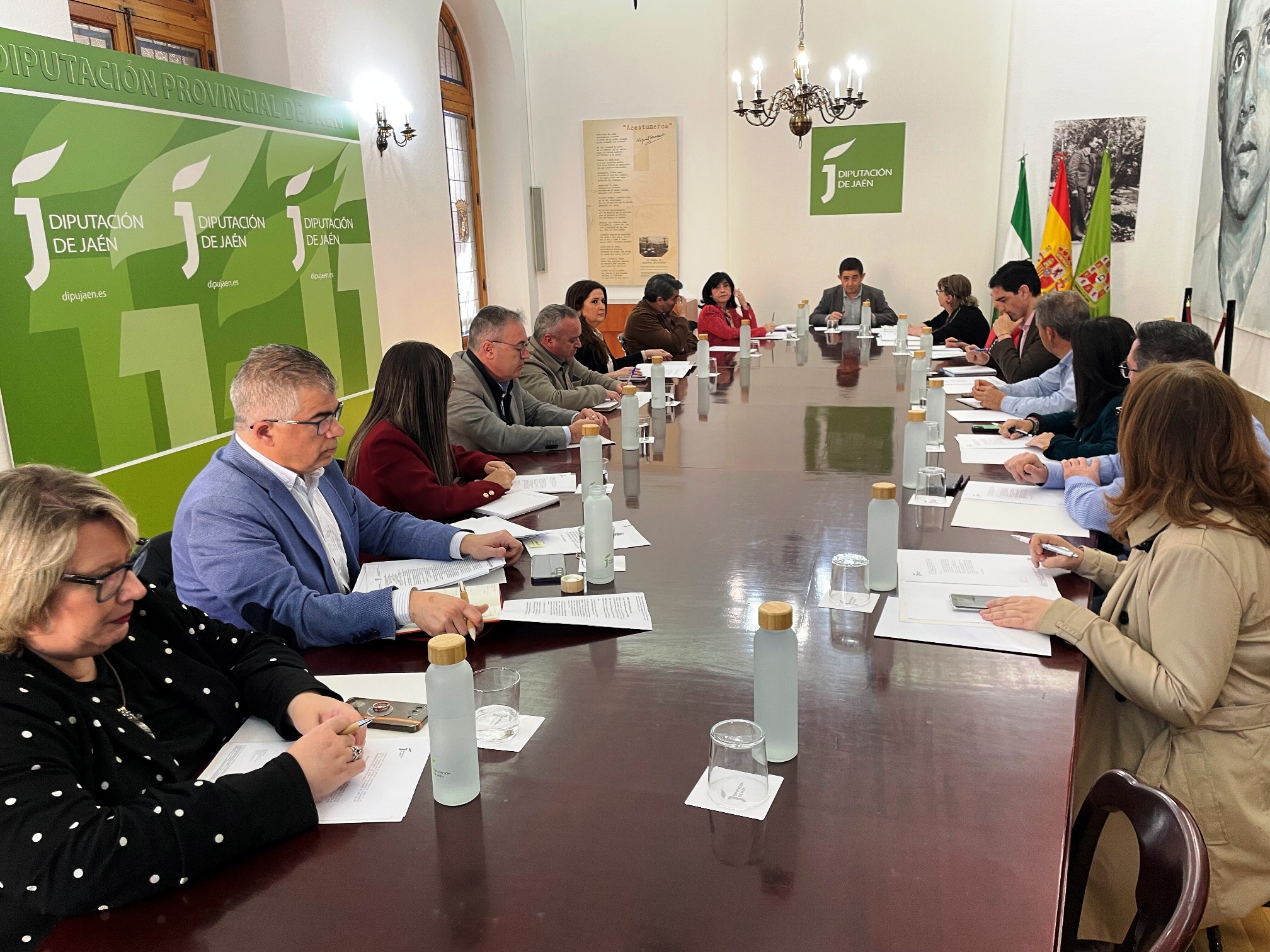 Fotografía de la reunión de la junta asesora del Consejo de Alcaldes y Alcaldesas de la provincia de Jaén del pasado mes de febrero