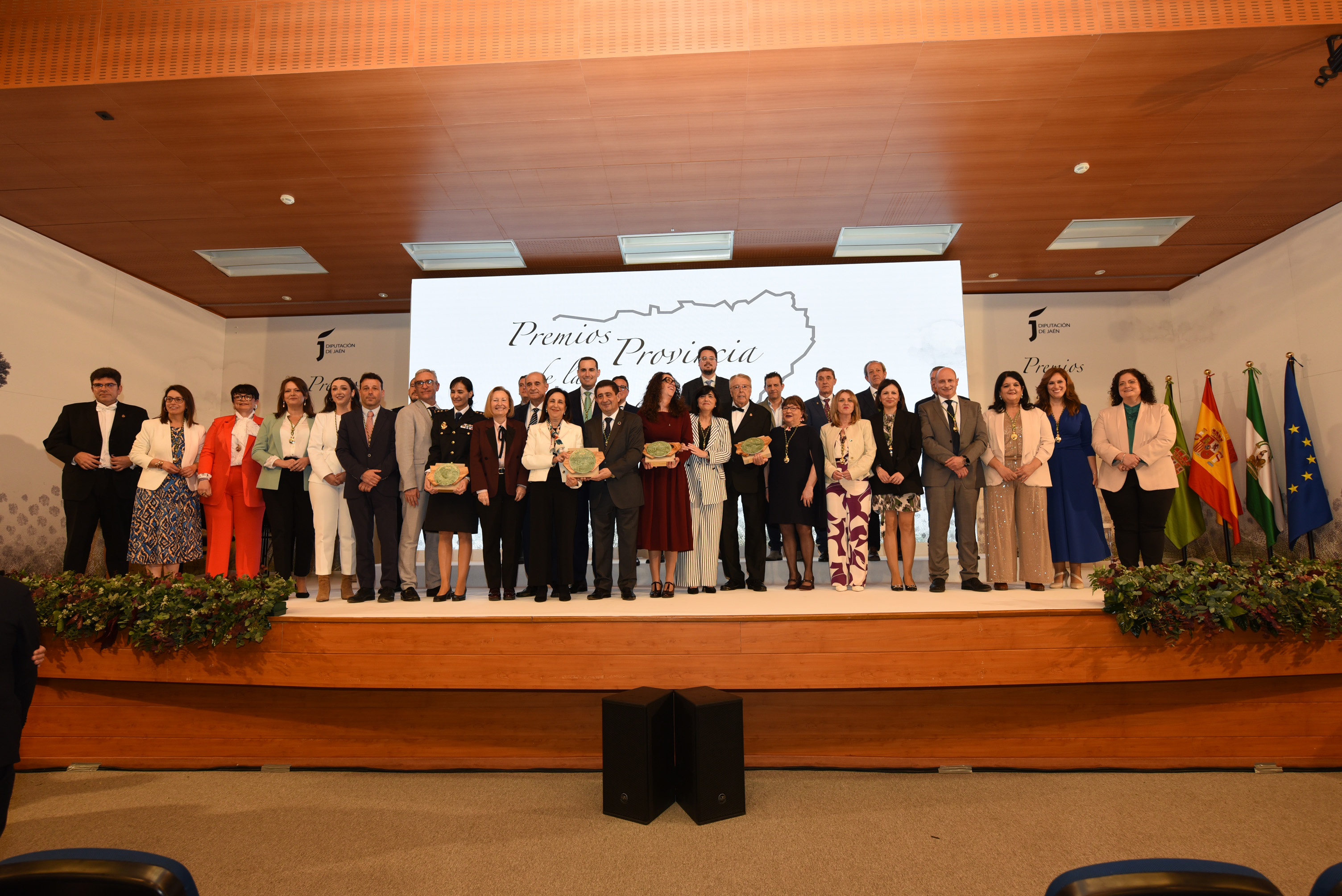Foto de familia de los XI Premios de la Provincia