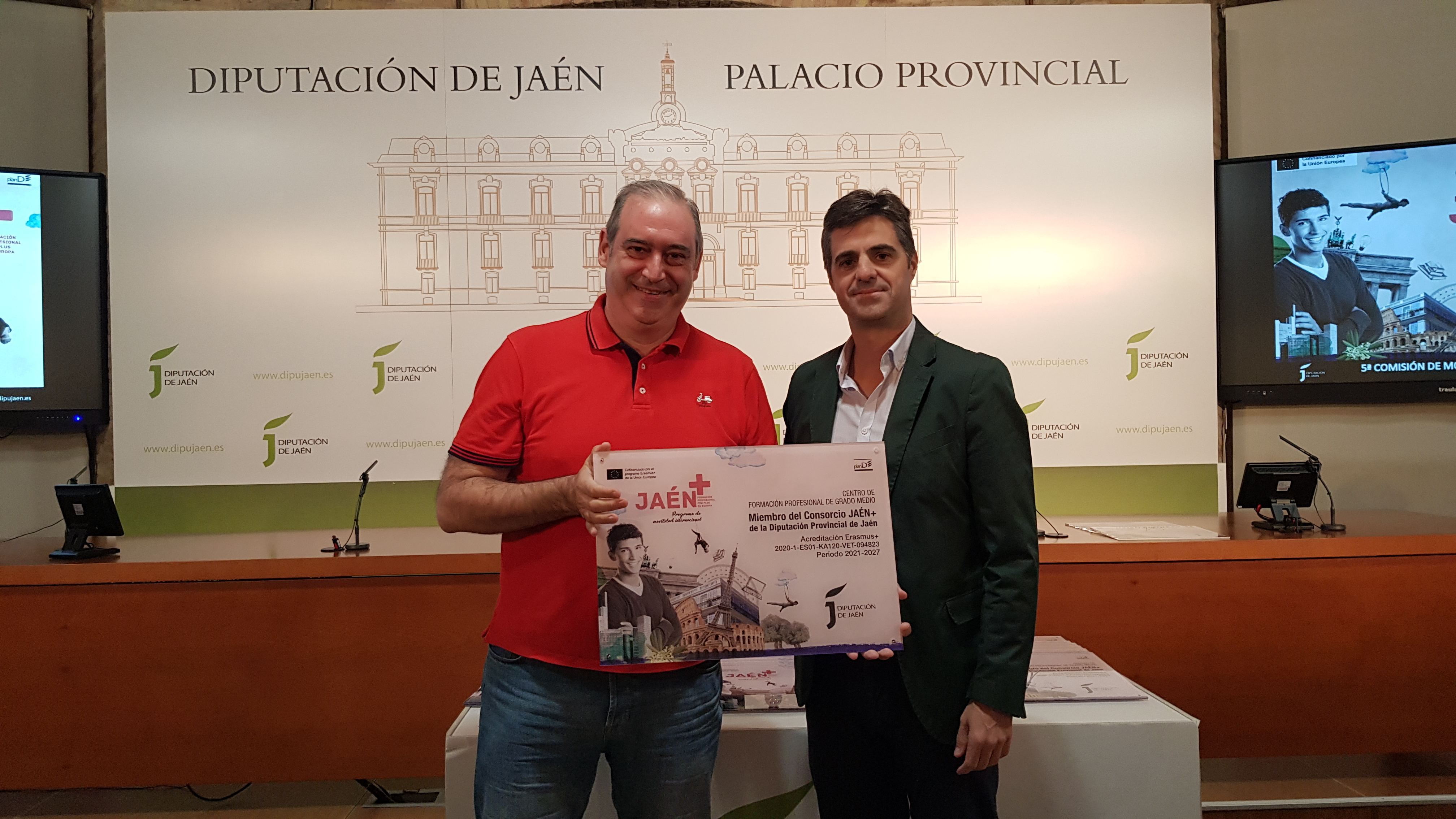 Pulsa para ampliar la imagen: IES SANTA MARIA DE LOS APOSTOLES - JAÉN