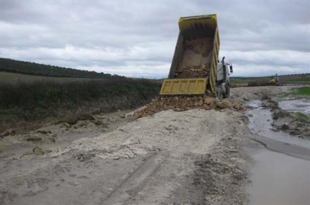 25-02-10 Reconstrucción de la calzada en la JV-2932, Porcuna a Castro del Río. JPEG de 141 KB