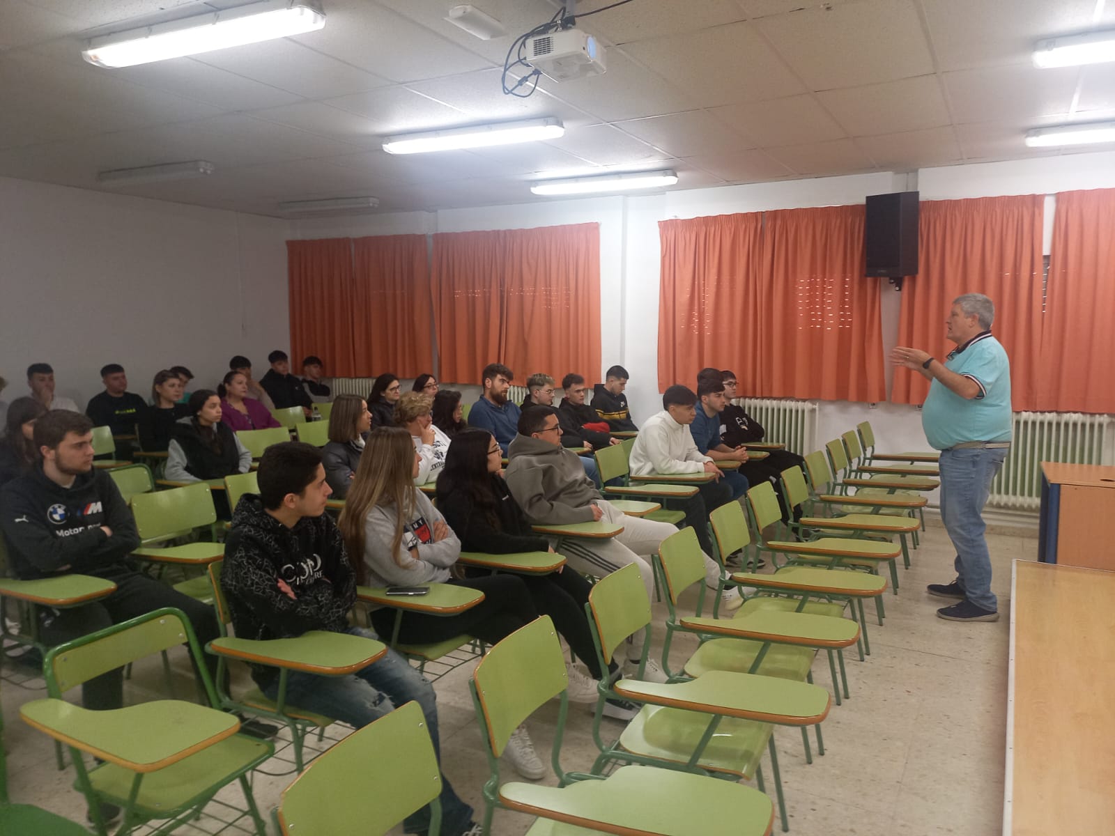 Pulsa para ampliar la imagen: Campaña de difusión IES Peña del Águila