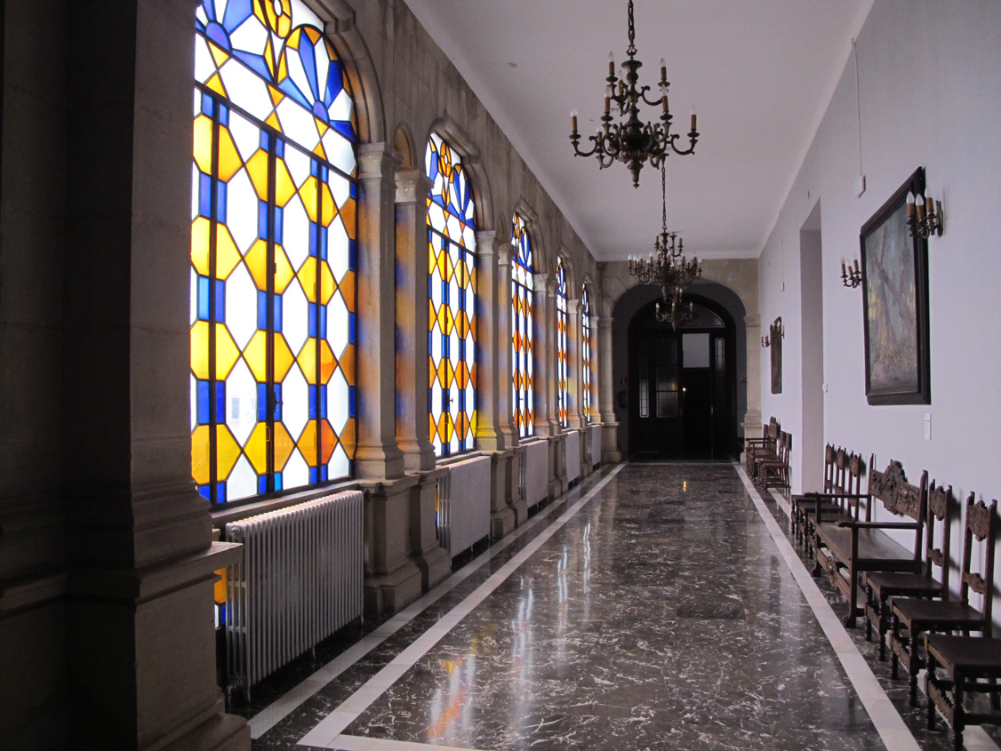 Pasillo del Palacio Provincial de acceso al Salón de Plenos