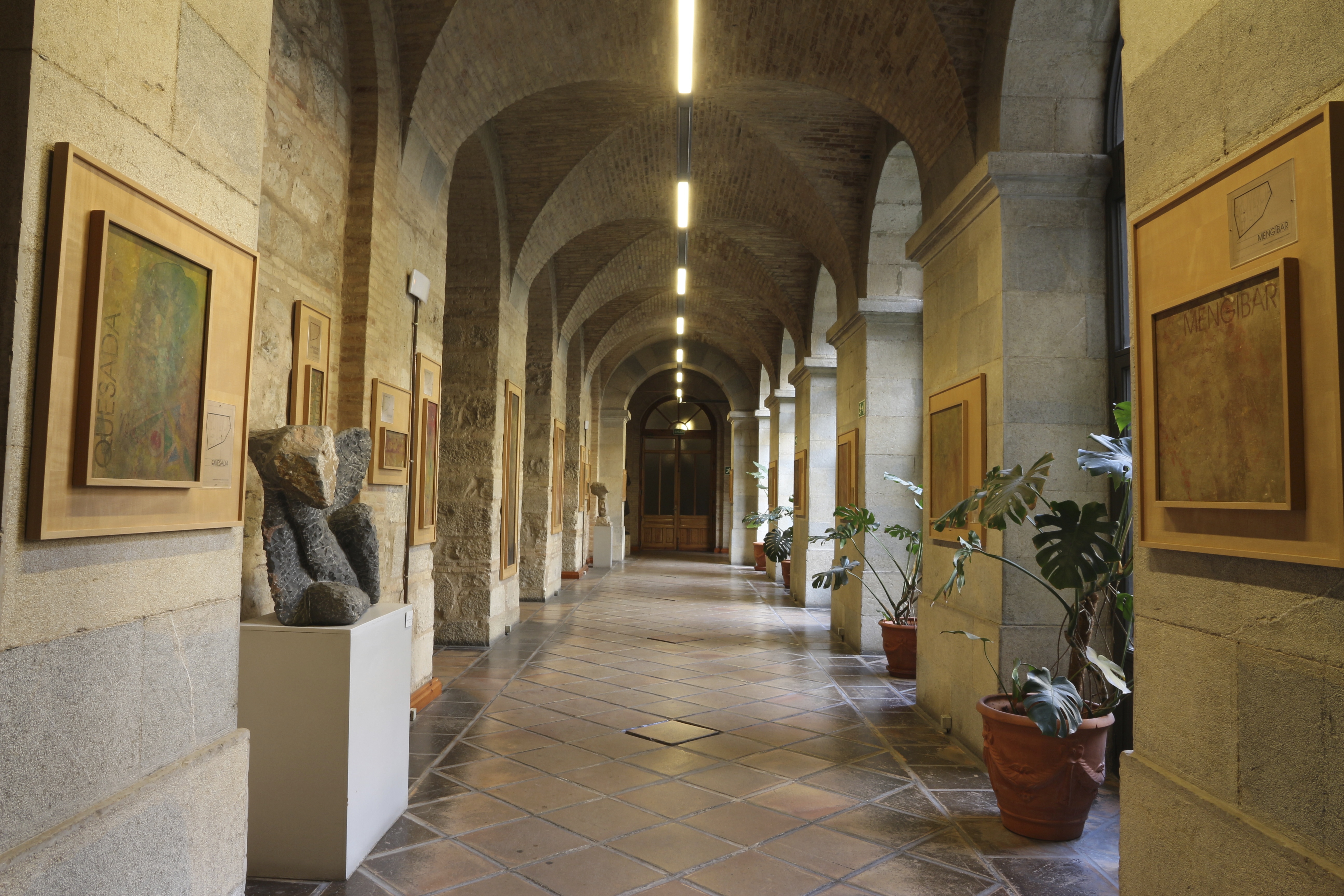 Pulsa para ampliar la imagen: Corredor interno Palacio Provincial