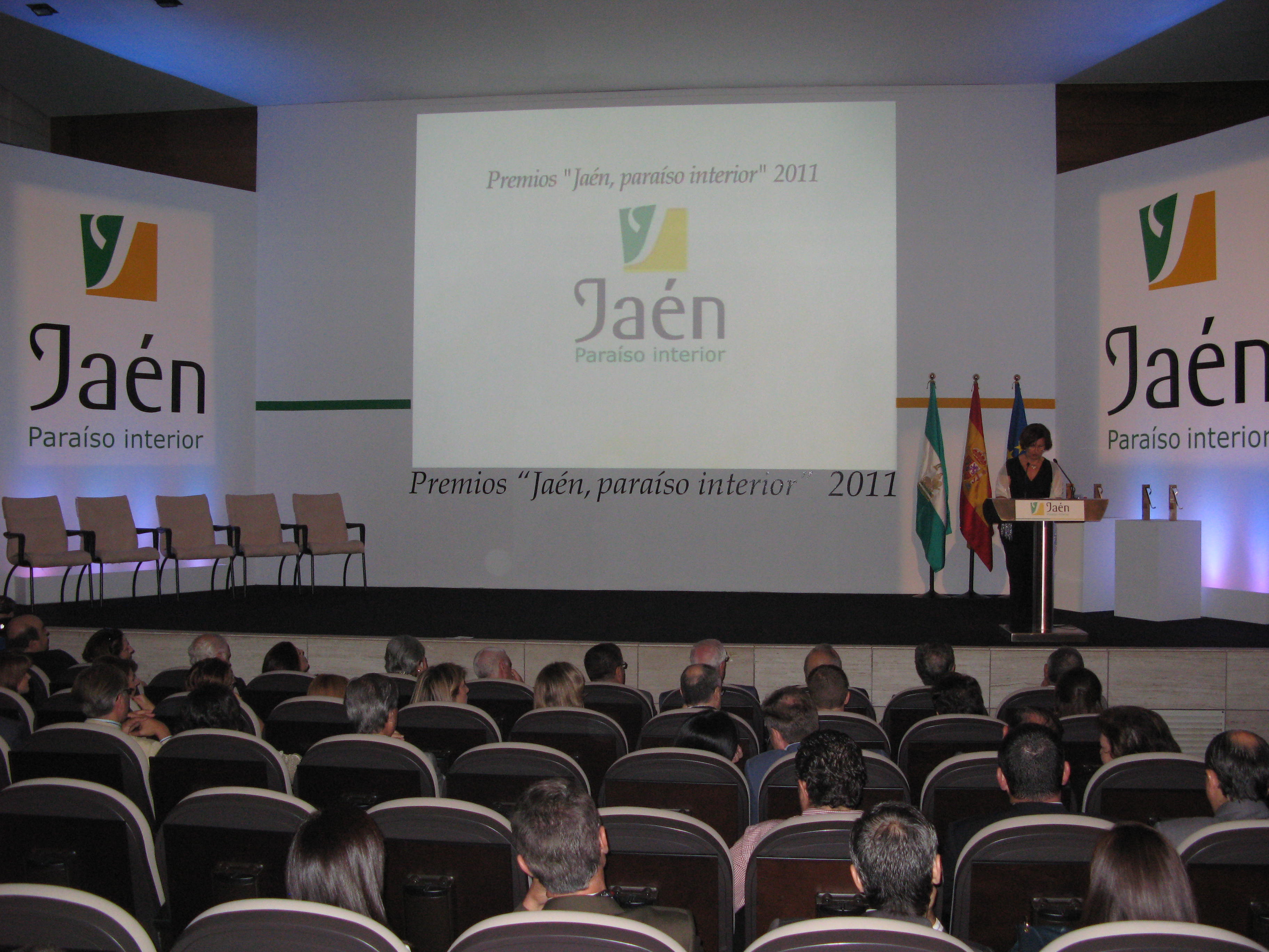 Pulsa para ampliar la imagen: Gala de entrega de los Premios "Jaén, paraíso interior" 2011. JPG de 1 MB