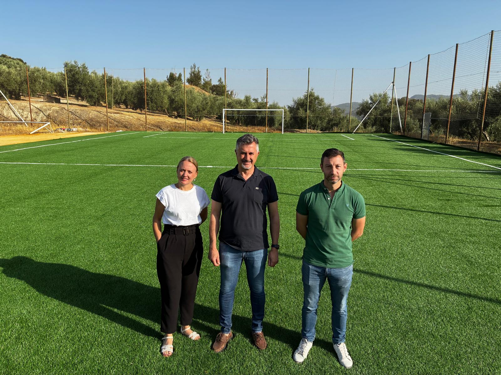 José Luis Agea ha visitado el nuevo campo de fútbol-5 de Burunchel | Diputación de Jaén | Ampliar imagen