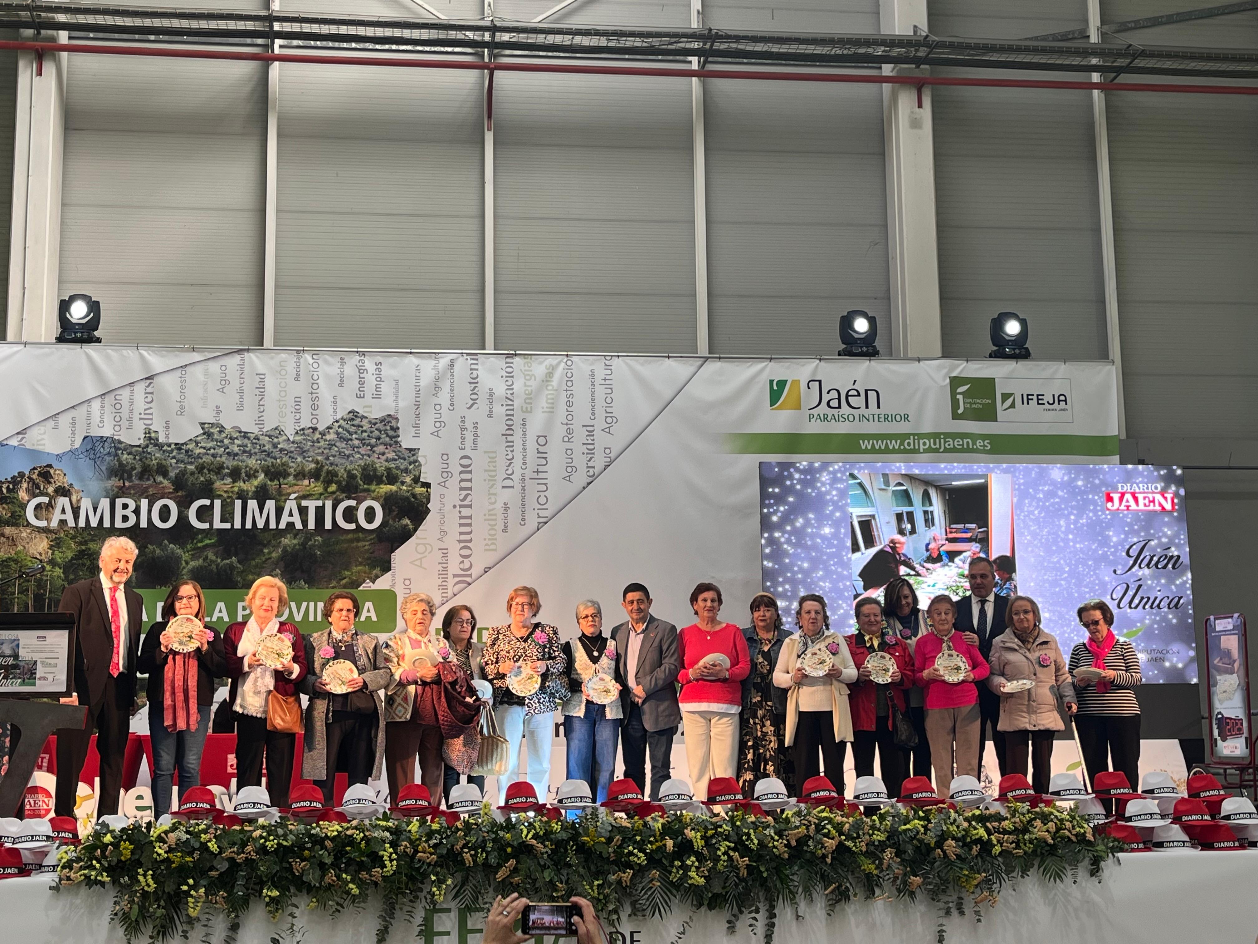 El presidente de la Diputación de Jaén participa en la entrega de los Premios ‘Jaén Única’, de Diario Jaén