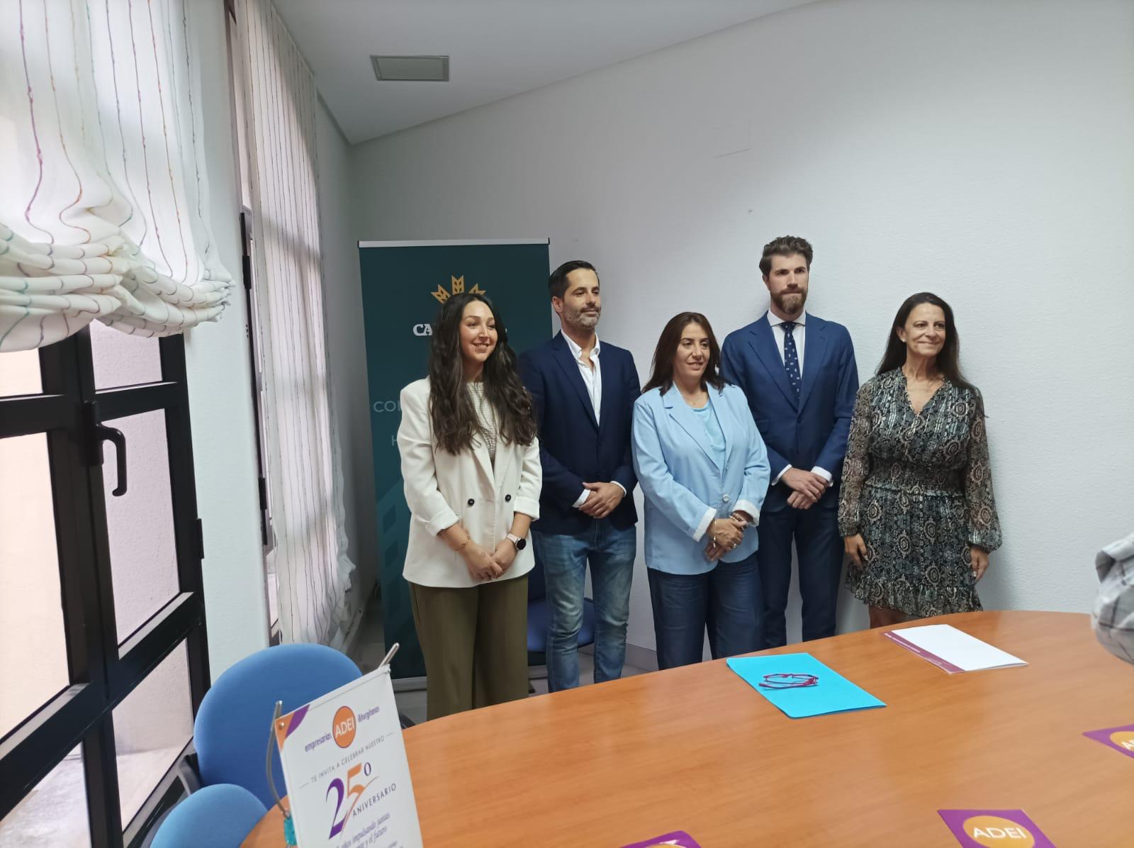 María Dolores Ruiz, Juan Carlos Martínez, Rosario López, Elías Martín y Ana Peña, antes de dar cuenta de este evento